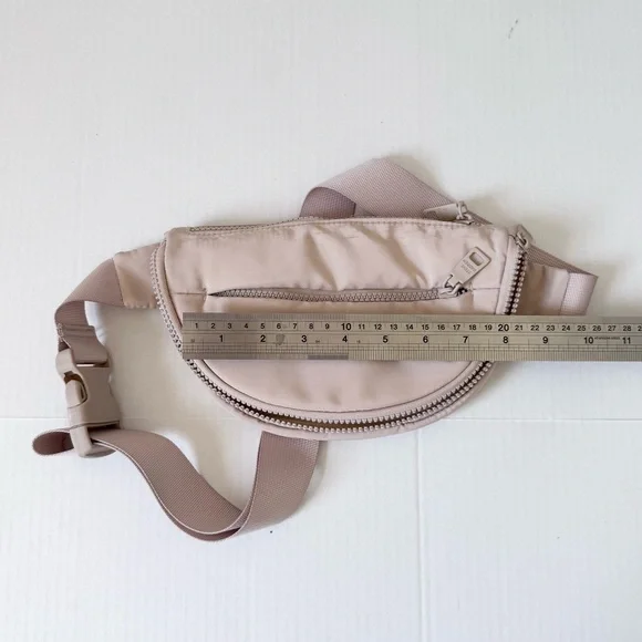 Steve Madden Belt Bag - Picture 6 of 7